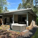Avec Bain à Remous Privatif, Proche Du Golf Et Piscine Réservée - Confort Et Activités Garanties - Fr-1-582-373 Le Chambon-sur-Lignon