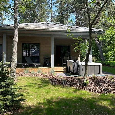 Avec Bain à Remous Privatif, Proche Du Golf Et Piscine Réservée - Confort Et Activités Garanties - Fr-1-582-373