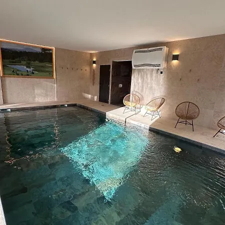 Avec Bain A Remous Privatif, Proche Du Golf Et Piscine Reservee - Confort Et Activites Garanties * Le Chambon-sur-Lignon