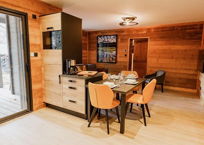 Avec Bain à Remous Privatif, Proche Du Golf Et Piscine Réservée - Confort Et Activités Garanties - Fr-1-582-373