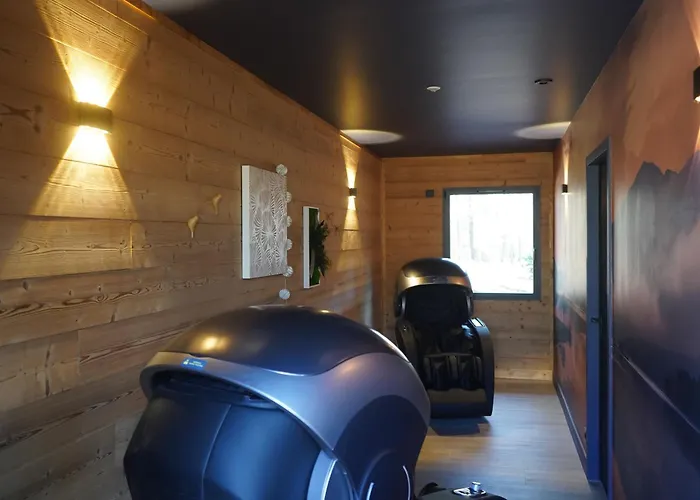 Avec Bain à Remous Privatif, Proche Du Golf Et Piscine Réservée - Confort Et Activités Garanties - Fr-1-582-373 *